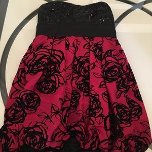 Red and black flowered dress with sequence